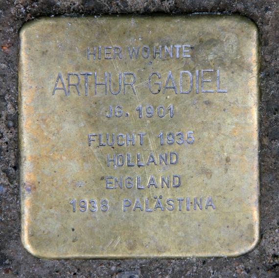 Stolperstein Grunewaldstr 46 (Schön) Arthur Gadiel