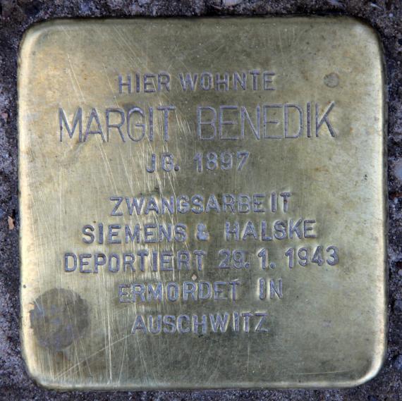 Stolperstein Hauptstr 5 (Schön) Margit Benedik