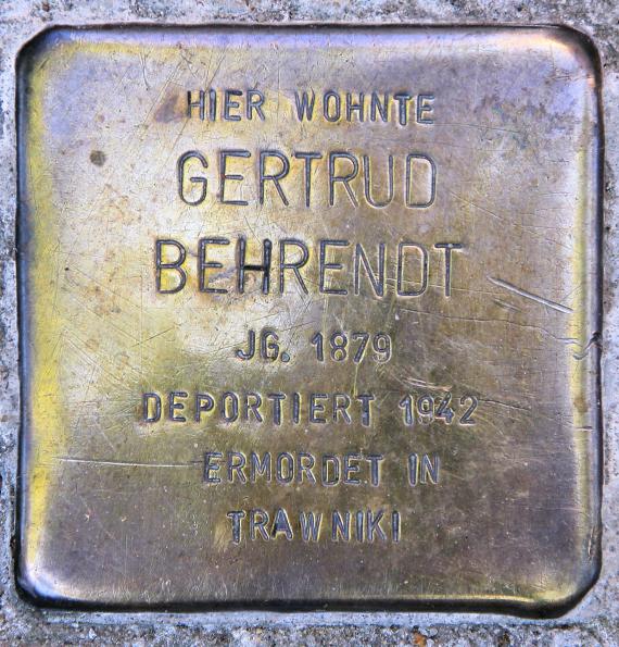 Stolperstein Hentigstr 24a (Karlh) Gertrud Behrendt