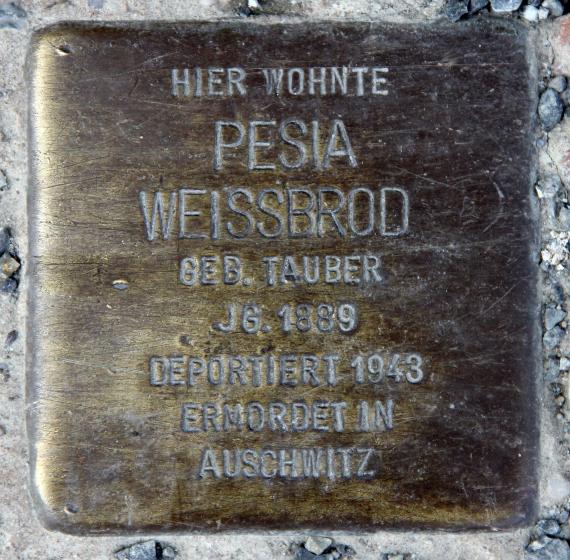 Stolperstein Hirschberger Str 2 (Rumbg) Pesia Weissbrod