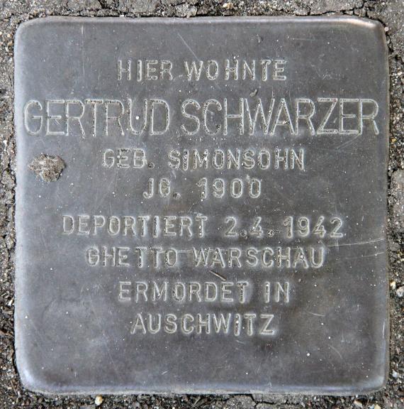 Stolperstein Kleine Andreasstr 10 (Frhai) Gertrud Schwarzer