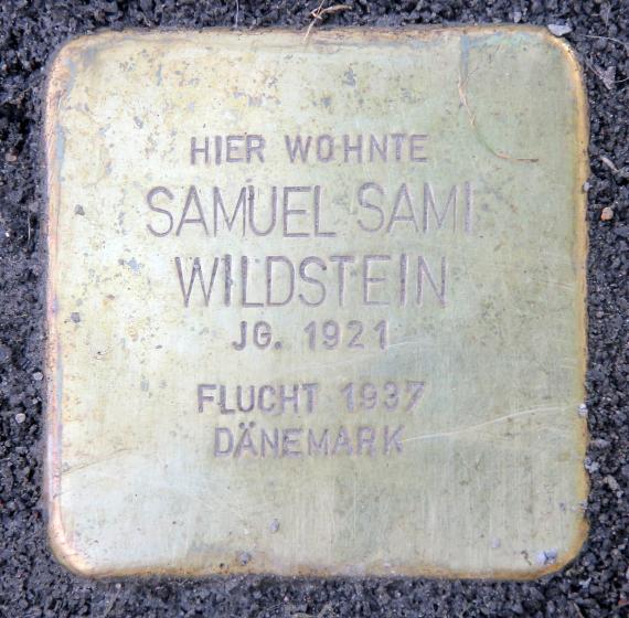 Stumbling Stone Kleine Auguststr 10 (center) Samuel Sami Wildstein