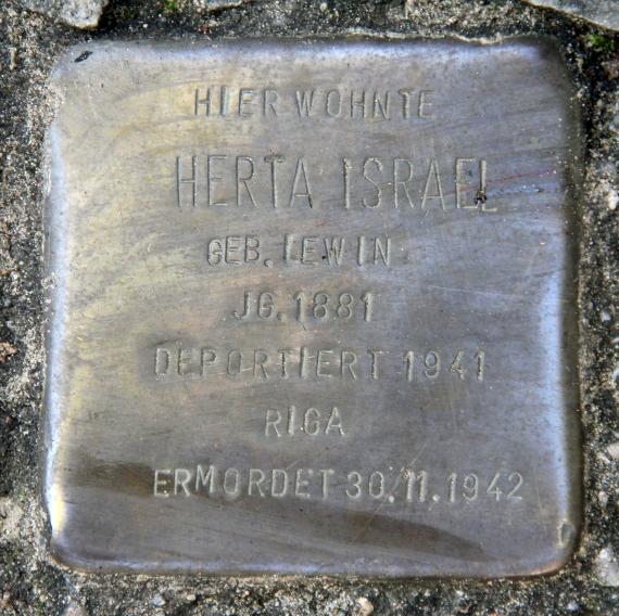 Stolperstein Kreuzritterstr 12a (Frohn) Herta Israel