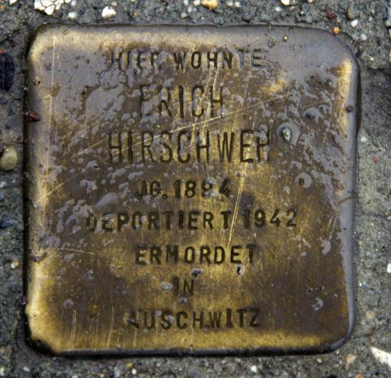Stolperstein Kurfürstenstr 50 (Tierg) Erich Hirschweh