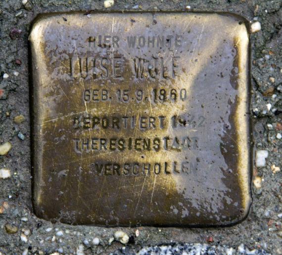 Stolperstein Kurfürstenstr 50 (Tierg) Luise Wolf