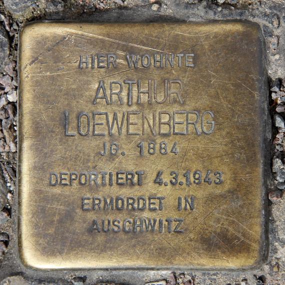 Stolperstein Leopoldstr 22 (Rumbg) Arthur Loewenberg