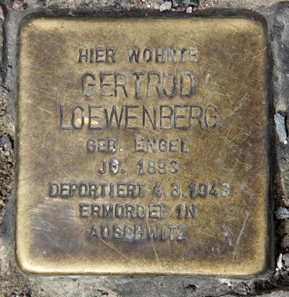 Stolperstein Leopoldstr 22 (Rumbg) Gertrud Loewenberg