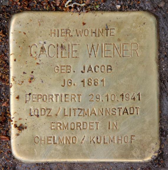 Stumbling Stone Münchener Str 6 (Schön) Cäcilie Wiener