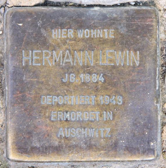 Stolperstein Manfred-von-Richthofen-Str 30 (Templ) Hermann Lewin