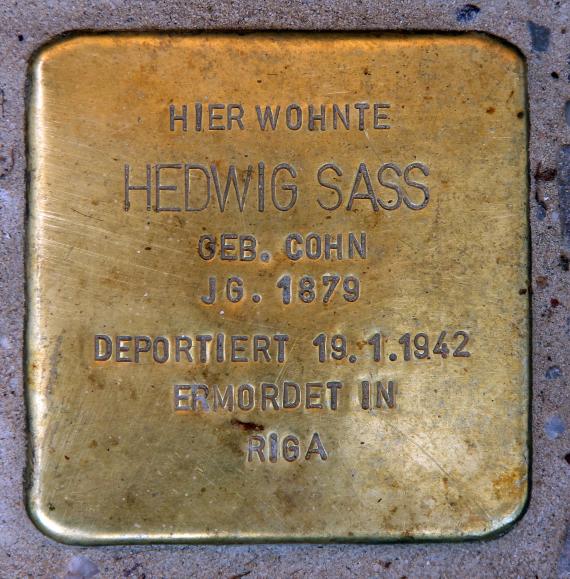 Stumbling stone Meraner Str 8 (Schön) Hedwig Sass