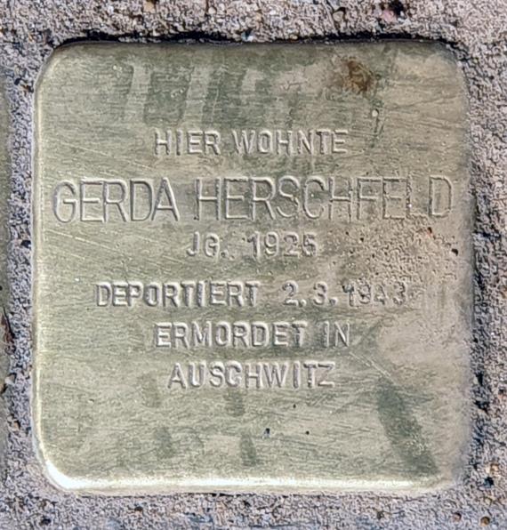 Stolperstein Michaelkirchstr ggü 23 (Mitte) Gerda Herschfeld 2021
