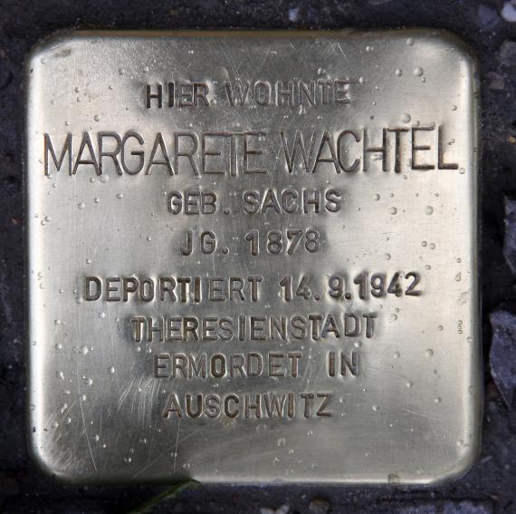 Stumbling Stone Motzstr 25 (Schön) Margarete Wachtel