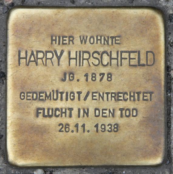 Stolperstein Nürnberger Str 69 (Schönb) Harry Hirschfeld