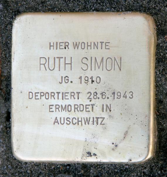 Stolperstein Pohlstr 58 (Tierg) Ruth Simon