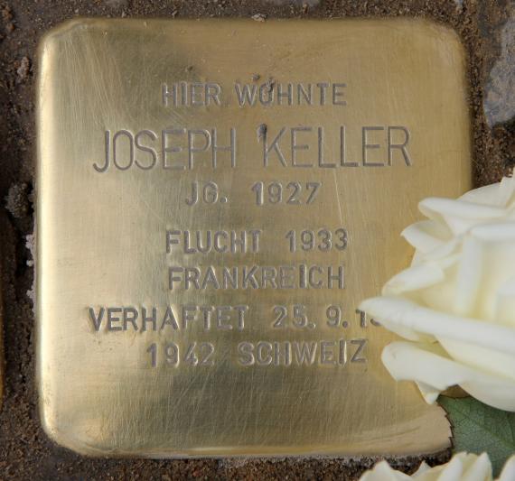 Stumbling Stone Rückerstr 6 (center) Joseph Keller