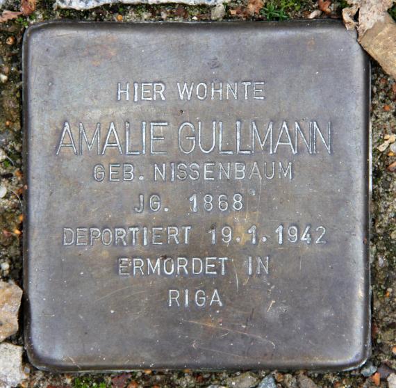Stolperstein Regensburger Str 33 (Schön) Amalie Gullmann