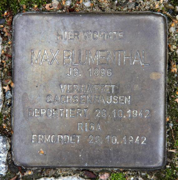 Stolperstein Regensburger Str 33 (Schön) Max Blumenthal