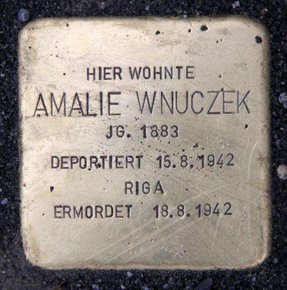 Stolperstein Rheinsteinstr 9 (Karlh) Amalie Wnuczek