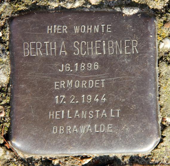 Stumbling stone Roswithastr 16 (Hermd) Bertha Scheibner