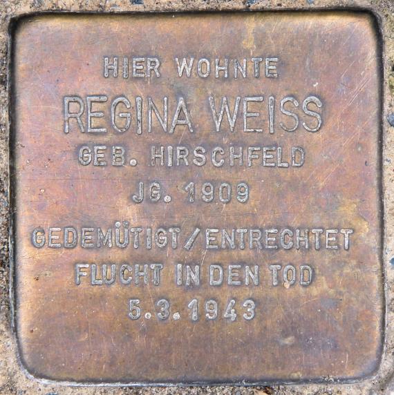 Stumbling Stone Salzburger Str 8 (Schöb) Regina Weiss