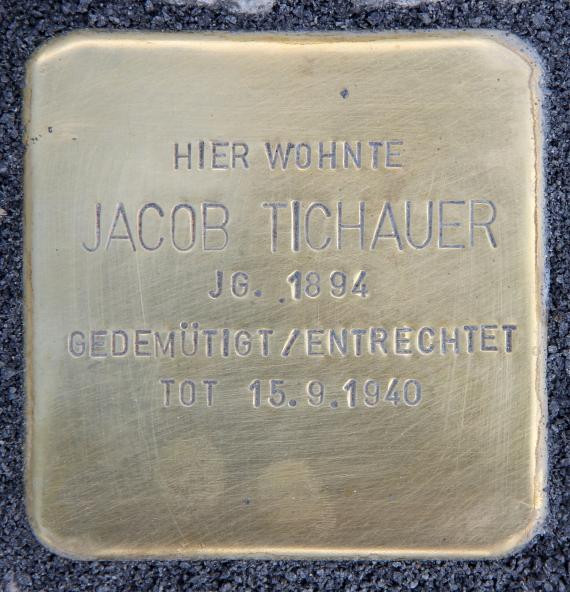 Stumbling Stone Schiffbauerdamm 29 (center) Jacob Tichauer