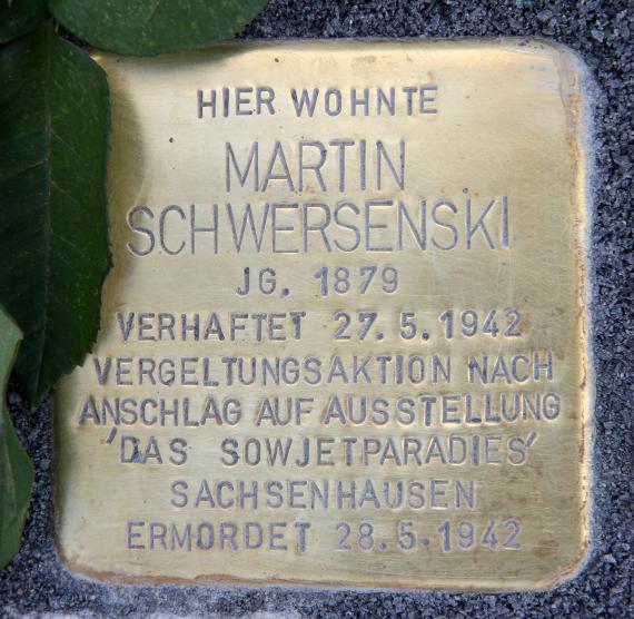 Stumbling Stone Schiffbauerdamm 29 (center) Martin Schwersenski