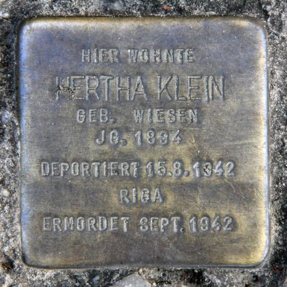 Stolperstein Schloßstr 1 (Hermd) Hertha Klein