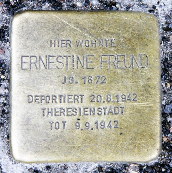 Stolperstein Schwäbische Str 17 (Schön) Ernestine Freund