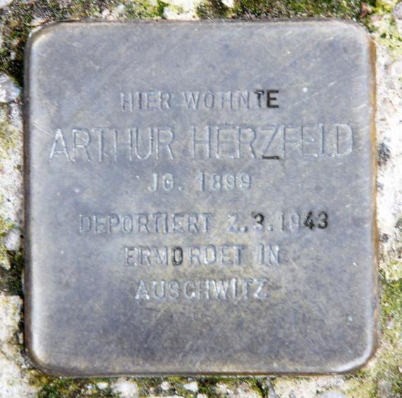 Stolperstein Schwerinstr 19 (Schön) Arthur Herzfeld