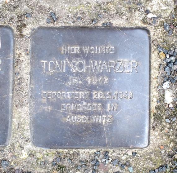 Stolperstein Toni Schwarzer