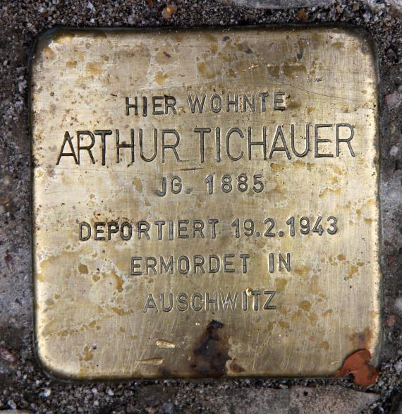 Stumbling Stone Traunsteiner Str 8 (Schön) Arthur Tichauer