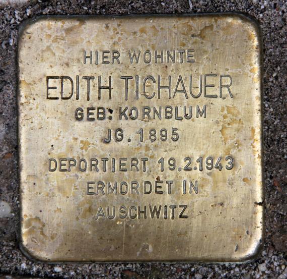 Stumbling stone Traunsteiner Str 8 (Schön) Edith Tichauer