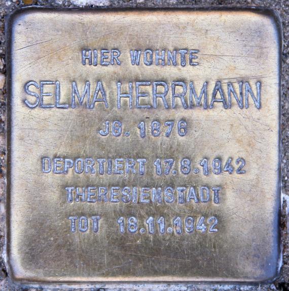 Stolperstein Treskowallee 103 (Karlh) Selma Herrmann