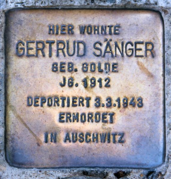 Stolperstein Waldowallee 9 (Karlh) Gertrud Sänger