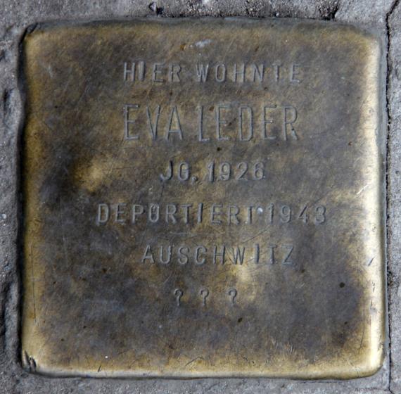 Stolperstein Warschauer Str 12 (Friedh) Eva Leder
