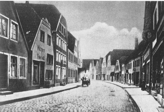 Freckenhorster Straße in Warendorf, 1905. Gebäude ganz links: Jüdische Schule; dahinter befand sich die Synagoge.