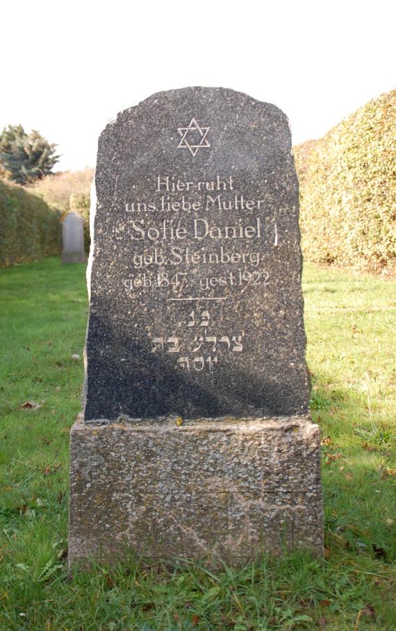 JF Gymnich stone 16.JPG