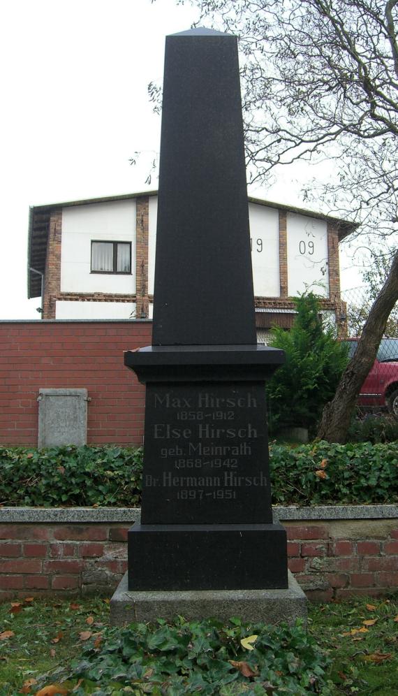 Plau am See Jewish cemetery (2008) Hirsch