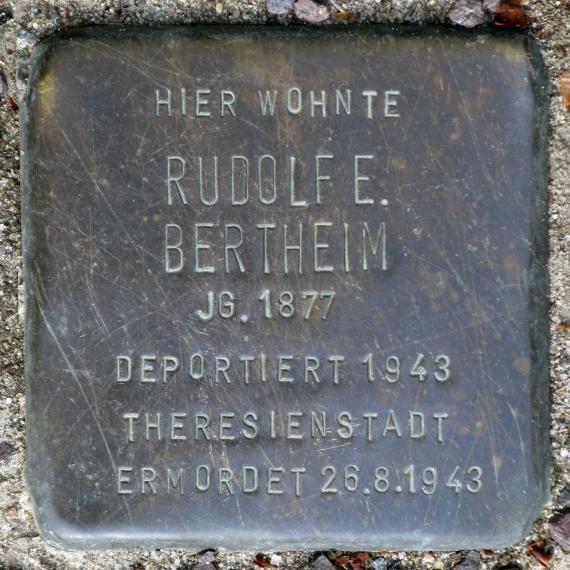 Stolperstein.Friedrichshagen.Scharnweberstraße 105.Rudolf E. Bertheim.4242