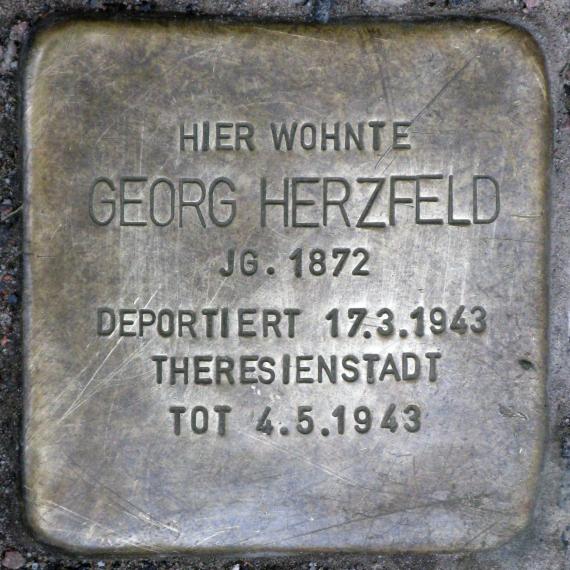 Stolperstein.Friedrichshain.Libauer Straße 6.Georg Herzfeld.8070
