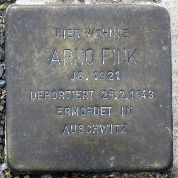 Stolperstein.Friedrichshain.Mollstraße 30.Arno Fink.7708