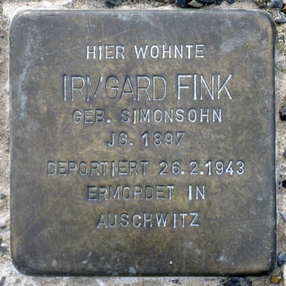 Stolperstein.Friedrichshain.Mollstraße 30.Irmgard Fink.7704