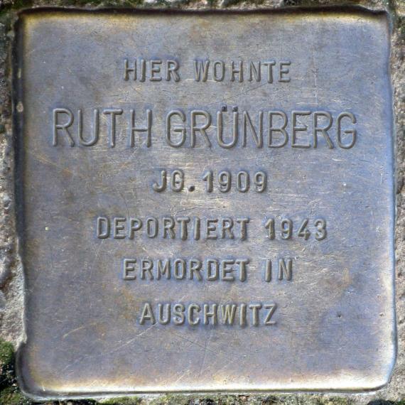 Stolperstein.Mitte.Fehrbelliner Straße 22.Ruth Grünberg.5559
