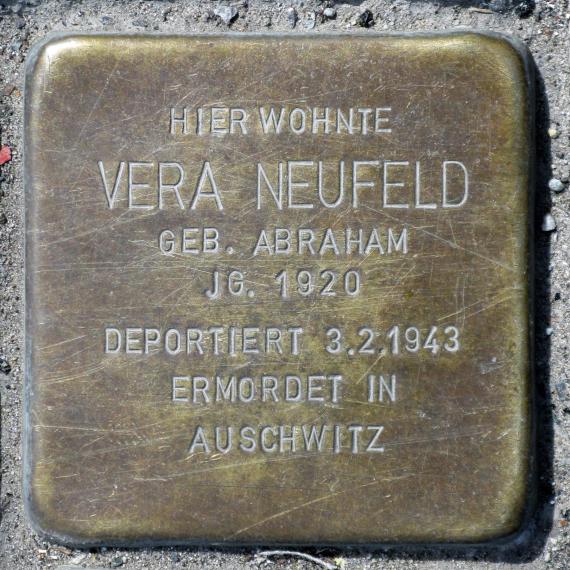 Stolperstein.Mitte.Mollstraße 12.Vera Neufeld.3669