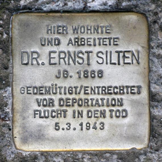 Stolperstein.Mitte.Reinhardtstraße 5.Ernst Silten.3090