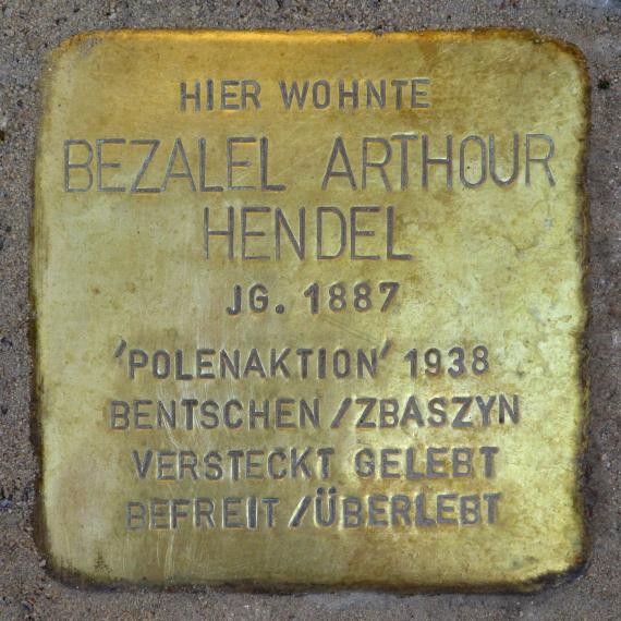 Stolperstein.Mitte.Rochstraße 1.Bezalel Arthour Hendel.5000