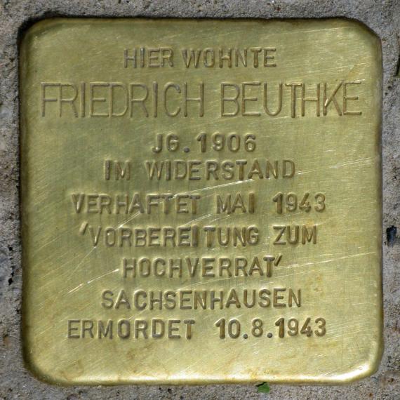 Stolperstein.Reinickendorf.Quäkerstraße 28.Friedrich Beuthke.8110