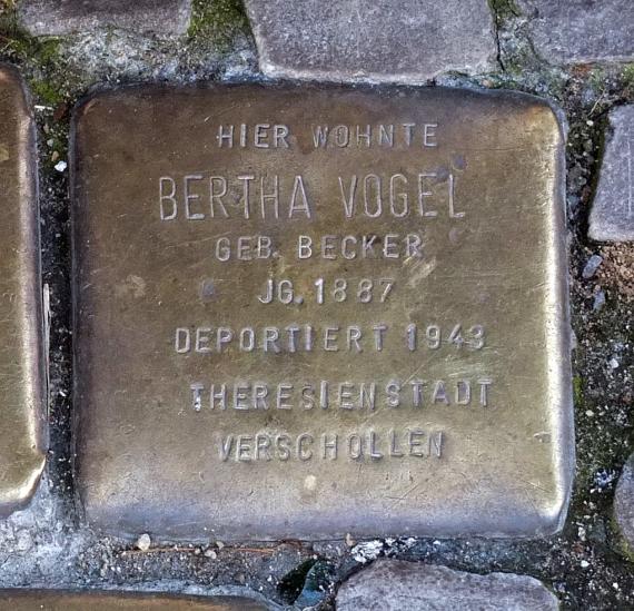 Bertha Vogel stumbling block