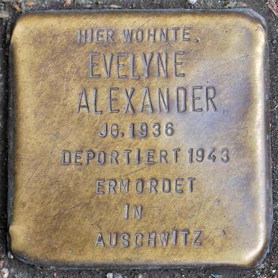 Stolperstein Evelyne Alexander Turiner Straße 46 0045