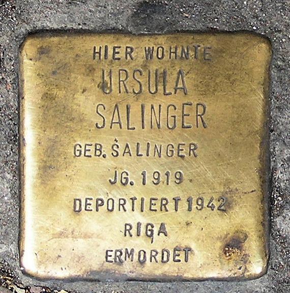 Stumbling Stone Rosenthaler Str 39 (center) Ursula Salinger
